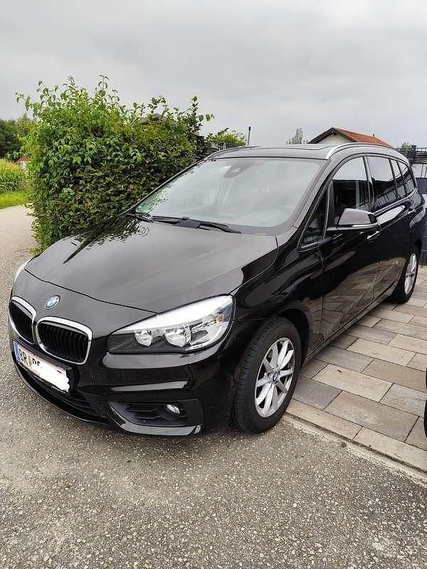 Gebraucht 2015 BMW 218 Gran Tourer Van / Kleinbus | € 12.000 (Fairer Preis) - Bild 1/4