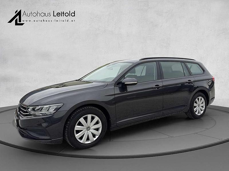 Grau Gebraucht 2022 VW Passat Business Kombi | € 18.950 (Superpreis) - Bild 1/4