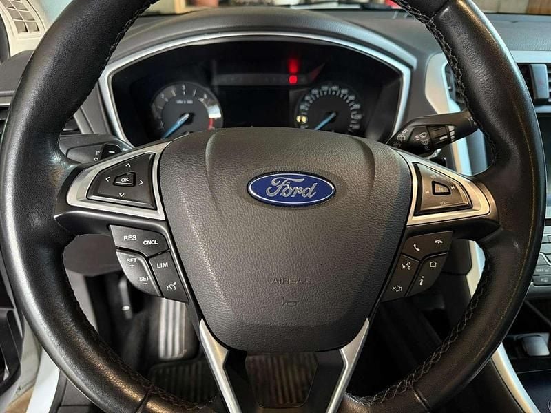 Gebraucht Ford Mondeo Titanium 179 PS (131 kW) 2018 Weiß Kombi