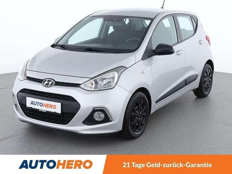 Grau Gebraucht 2016 Hyundai i10 Blackline Kleinwagen | € 8.590 (Fairer Preis) - Bild 1/3