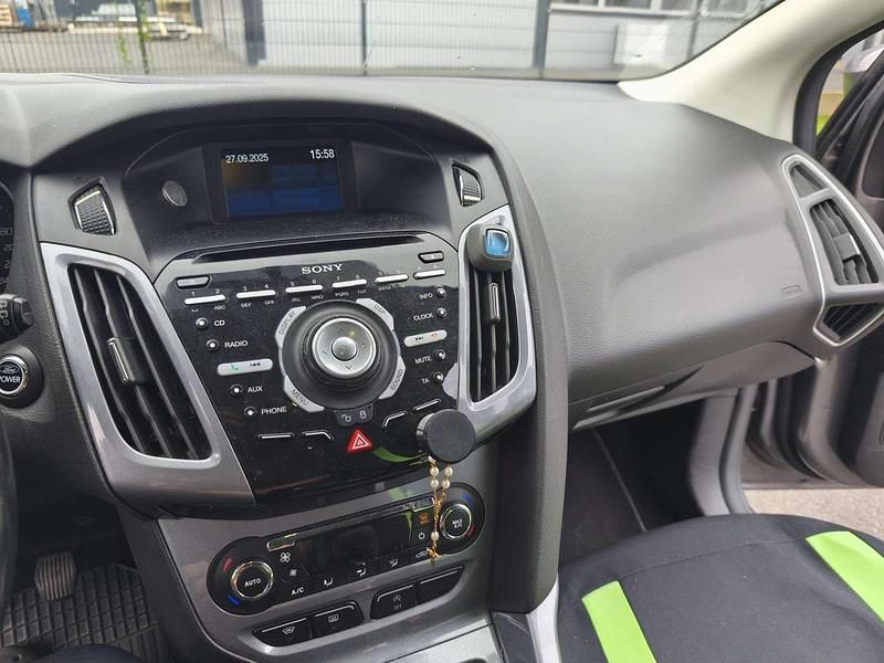 Gebraucht Ford Focus Titanium 116 PS (85 kW) 2012 Limousine