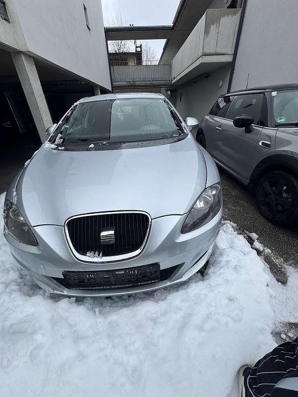 Gebraucht Seat Leon Reference 105 PS (77 kW) 2011 Silber Kleinwagen