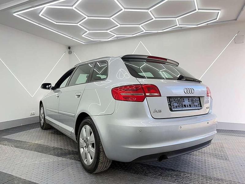 Gebraucht Audi A3 Attraction 105 PS (77 kW) 2012 Silber Kleinwagen