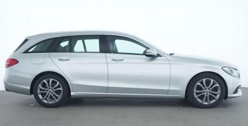 Gebraucht Mercedes C200 Avantgarde 136 PS (100 kW) 2017 Grau Kombi