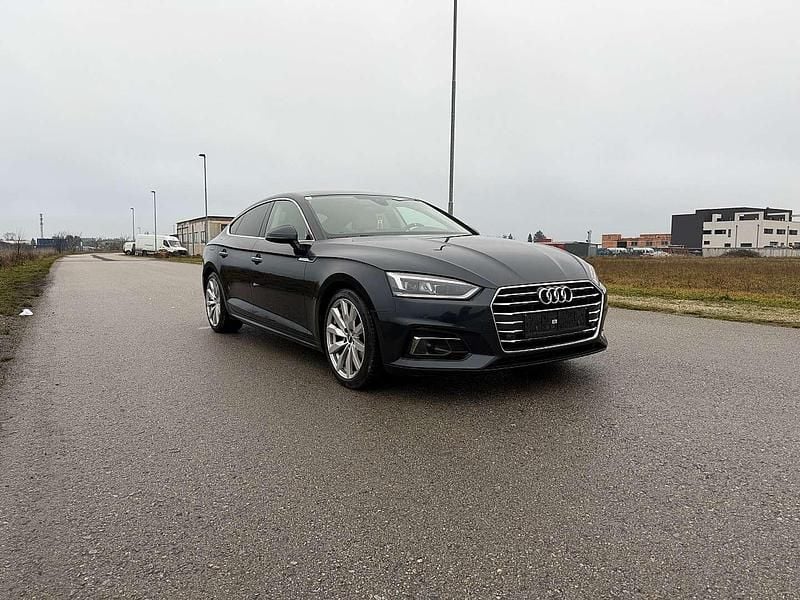 Blau Gebraucht 2018 Audi A5 Sportback Sport Kleinwagen | € 20.990 (Fairer Preis) - Bild 1/4