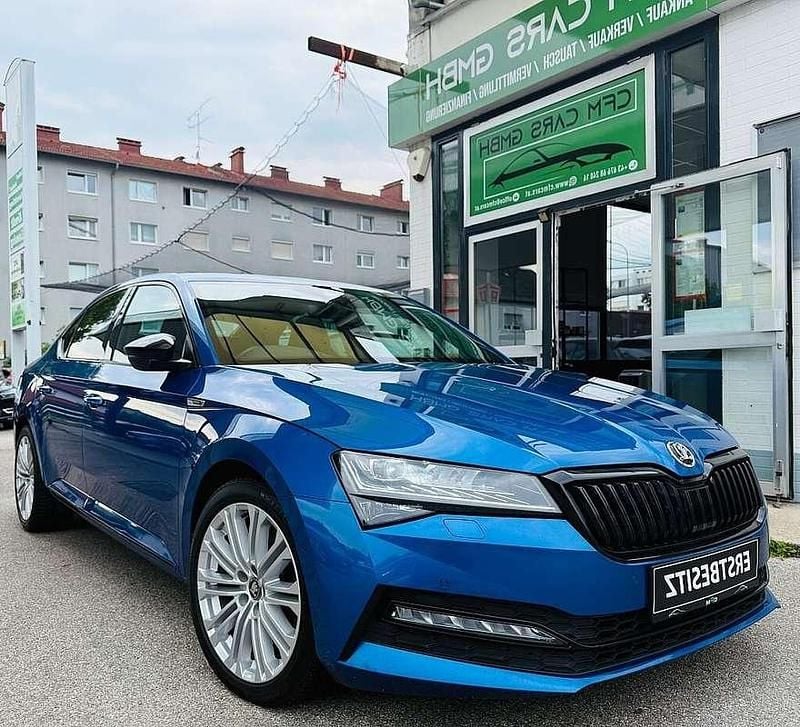 Gebraucht Skoda Superb SportLine 150 PS (110 kW) 2021 Blau Limousine