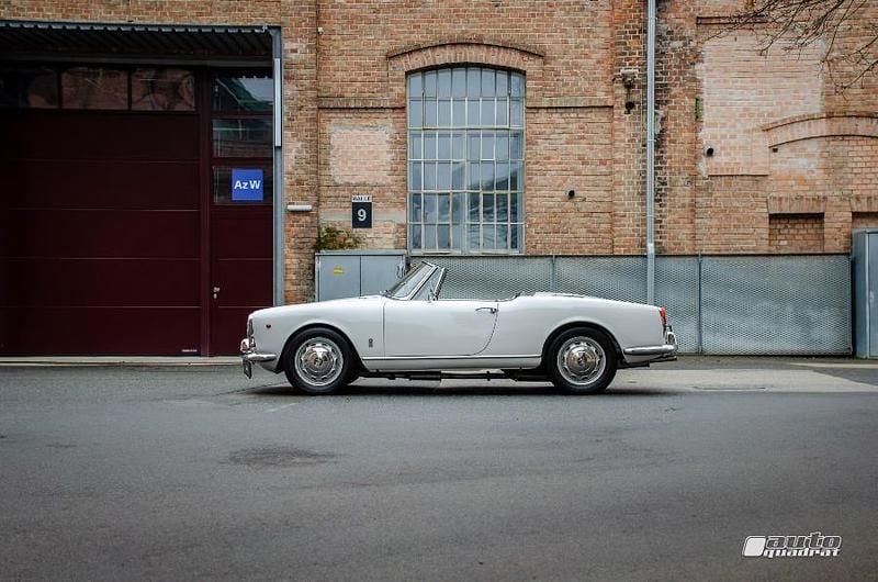 Gebraucht Alfa Romeo Giulia Spider 92 PS (67 kW) 1963 Weiß Cabrio