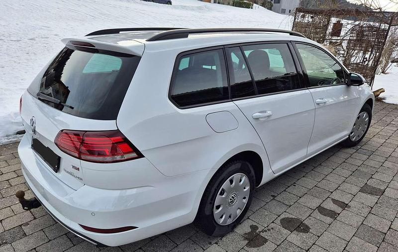 Gebraucht VW Golf VII 116 PS (85 kW) 2018 Weiß Kombi