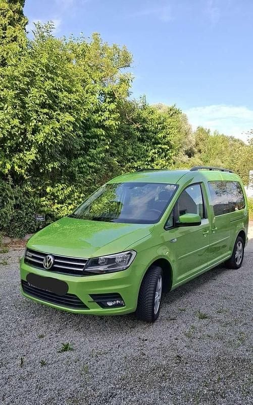 Grün Gebraucht 2015 VW Caddy Maxi Comfortline Van / Kleinbus | € 13.500 - Bild 1/4