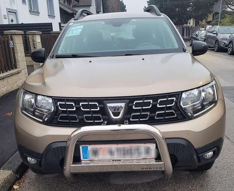 Gebraucht Dacia Duster 114 PS (83 kW) 2018 Beige SUV