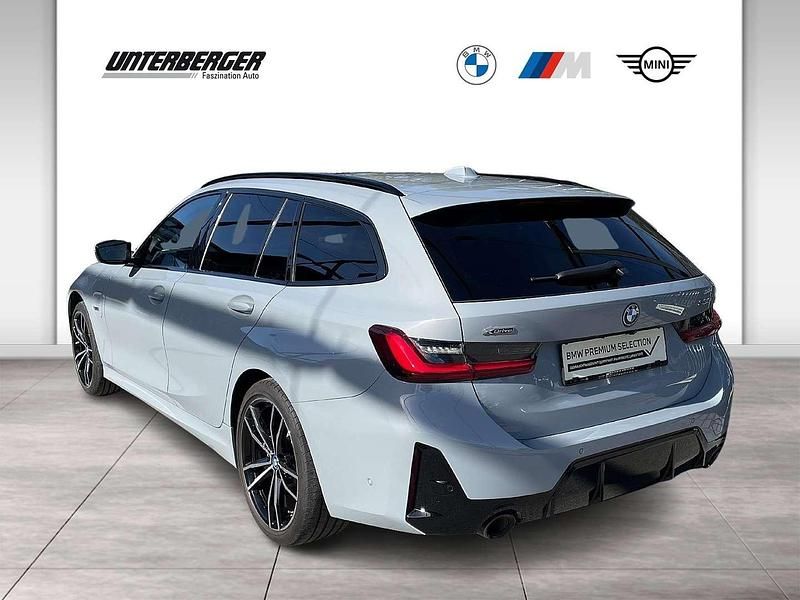 Gebraucht BMW 330 M Sport 292 PS (214 kW) 2022 Grau Kombi