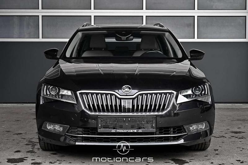 Gebraucht Skoda Superb LAURIN & KLEMENT 280 PS (205 kW) 2017 Schwarz Kombi