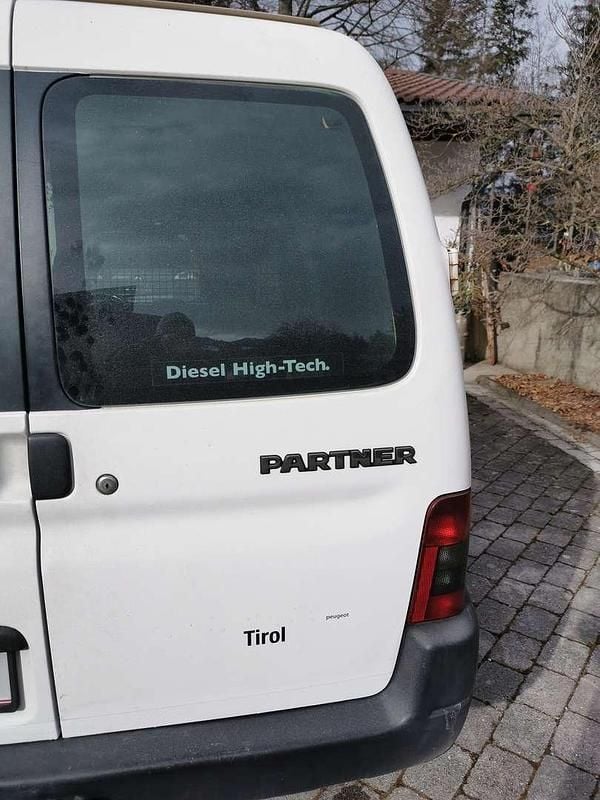 Gebraucht Peugeot Partner 90 PS (66 kW) 2006 Weiß Van / Kleinbus