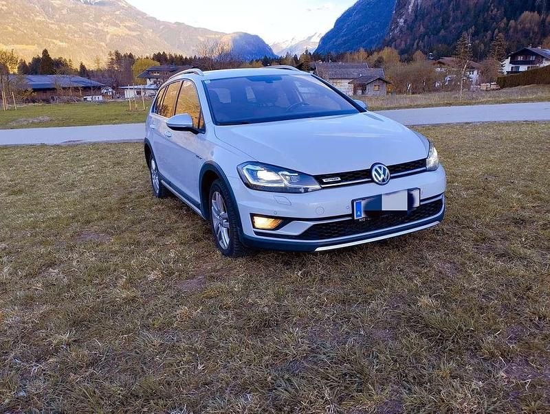 Weiß Gebraucht 2017 VW Golf Alltrack Kombi | € 17.899 (Fairer Preis) - Bild 1/4