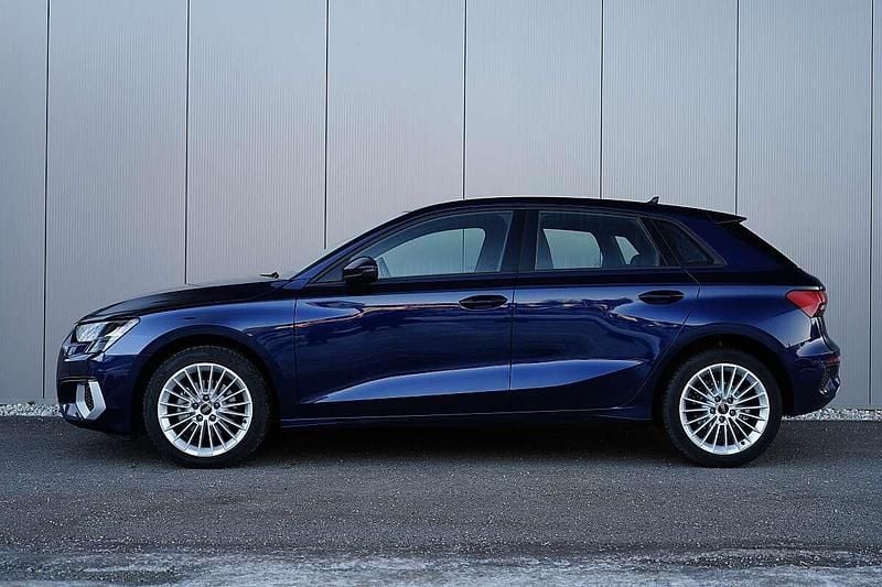 Gebraucht Audi A3 Advanced 116 PS (85 kW) 2022 Blau Limousine