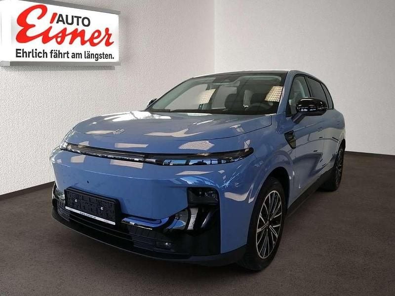 Neu Leapmotor B10 160 kW (218 PS) 2025 Blau SUV