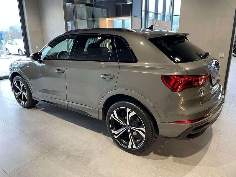 Gebraucht Audi Q3 S-Line 150 PS (110 kW) 2024 Mittelgrau  metallic SUV