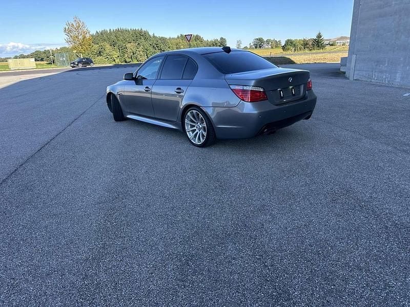 Gebraucht BMW 525 Sport Line 197 PS (144 kW) 2008 Limousine