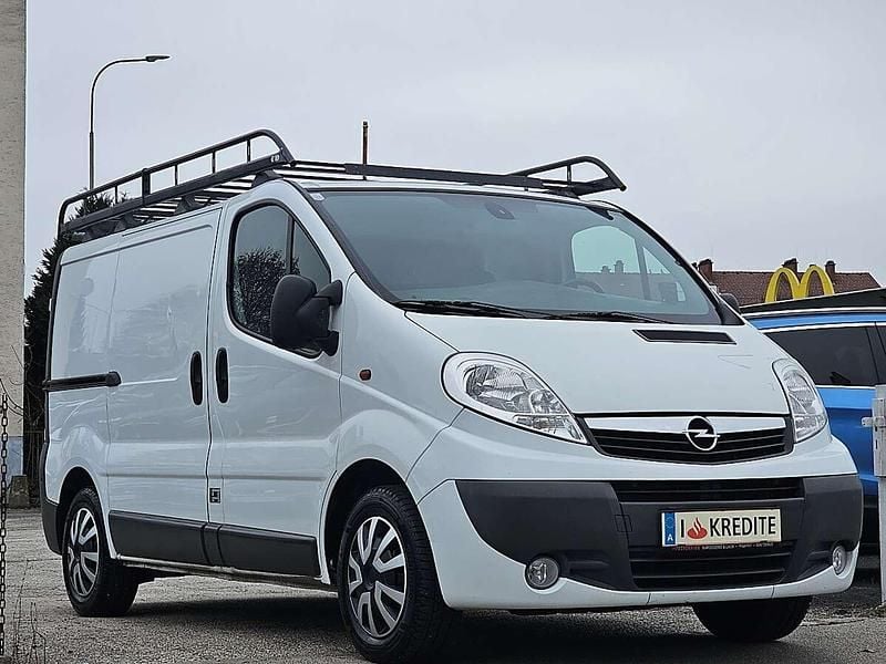 Gebraucht Opel Vivaro 114 PS (83 kW) 2014 Weiß Van / Kleinbus