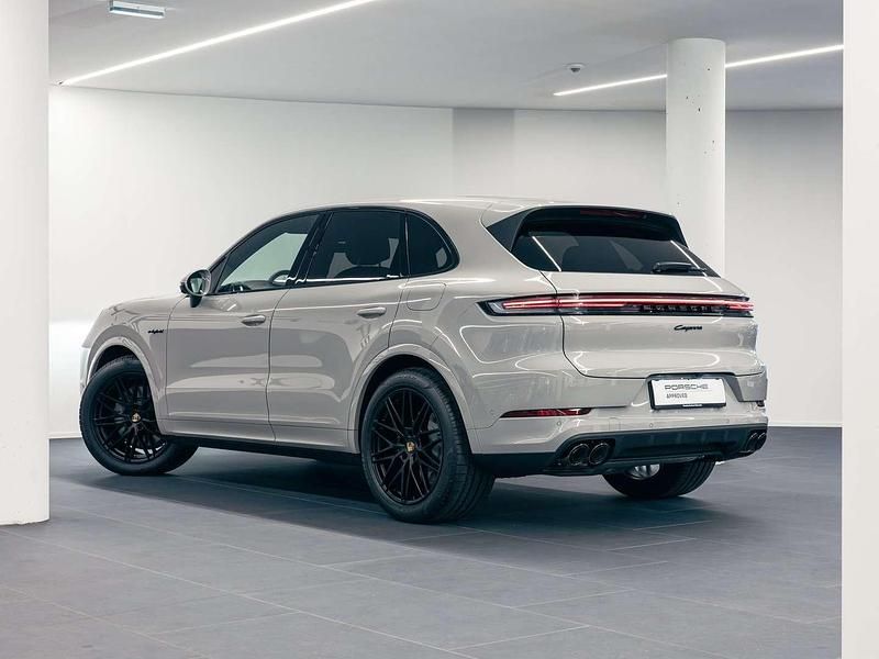 Gebraucht Porsche Cayenne 470 PS (345 kW) 2025 Grau SUV