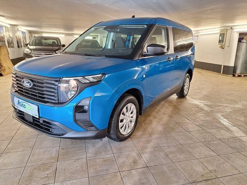 Neu Ford Tourneo Courier Trend 125 PS (91 kW) 2026 Blau Van / Kleinbus