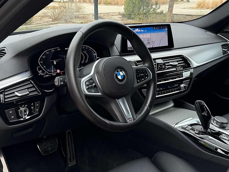 Gebraucht BMW 530e M Sport 184 PS (135 kW) 2020 Grau Limousine