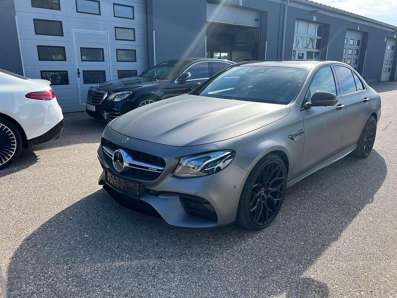 Schwarz Gebraucht 2019 Mercedes E63 AMG AMG Limousine | € 99.000 - Bild 1/4