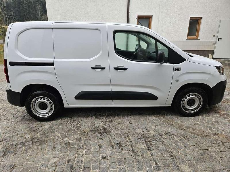 Gebraucht Fiat Doblò 102 PS (75 kW) 2023 Weiß Van / Kleinbus