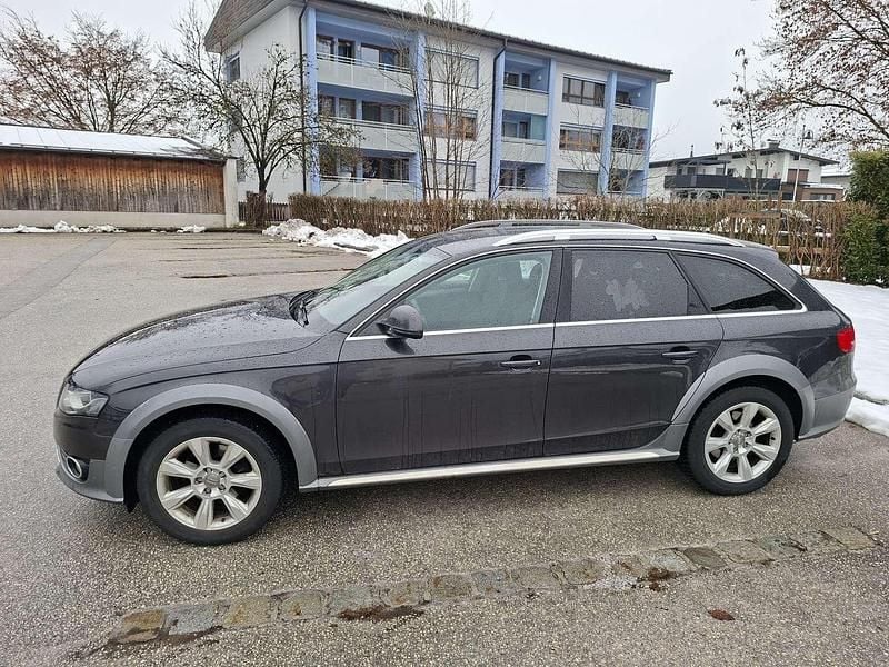 Gebraucht Audi A4 Allroad 143 PS (105 kW) 2011 Grau Kombi