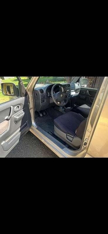 Gebraucht Suzuki Jimny 86 PS (63 kW) 2008 Beige SUV