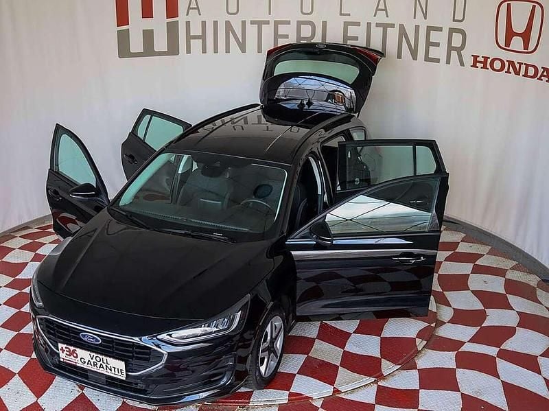 Gebraucht Ford Focus 120 PS (88 kW) 2022 Schwarz Kombi
