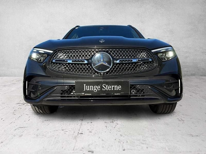 Gebraucht Mercedes GLC200 Edition 197 PS (144 kW) 2025 Grau SUV