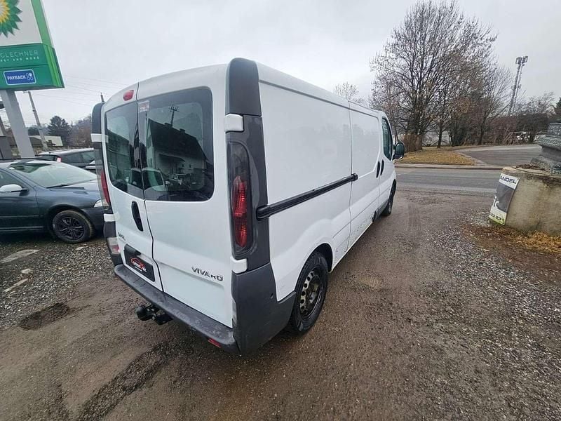 Gebraucht Opel Vivaro 82 PS (60 kW) 2006 Weiß Van / Kleinbus