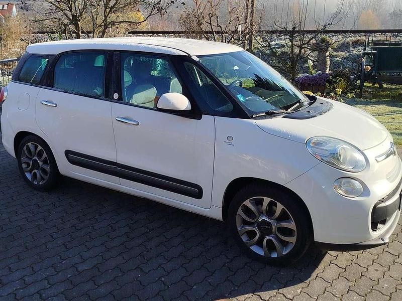 Gebraucht Fiat 500L Living 120 PS (88 kW) 2014 Weiß Van / Kleinbus