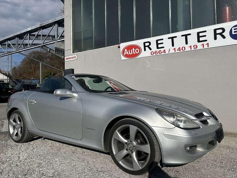 Grau Gebraucht 2004 Mercedes SLK200 Cabrio | € 10.990 - Bild 1/4