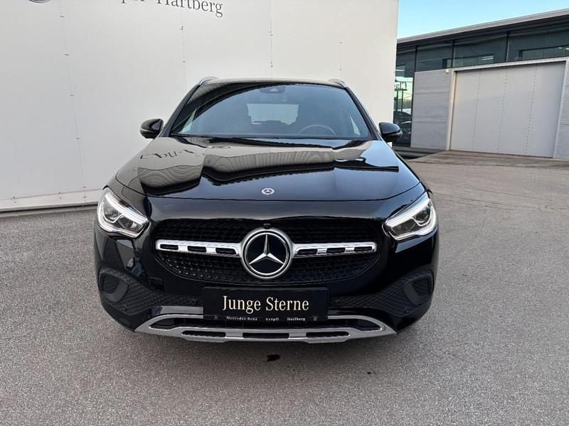 Gebraucht Mercedes GLA200 Progressive 150 PS (110 kW) 2023 Schwarz SUV