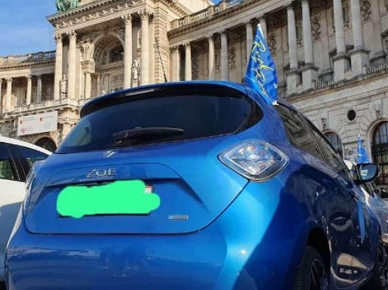 Gebraucht Renault Zoe Intens 67 kW (92 PS) 2017 Blau Kleinwagen