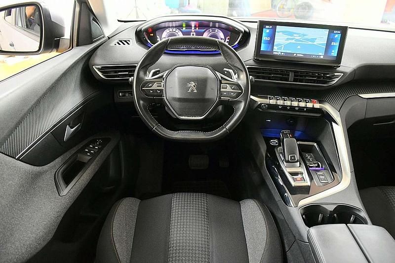 Gebraucht Peugeot 3008 Active 131 PS (96 kW) 2021 Silber SUV