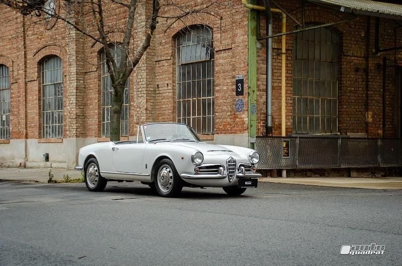 Gebraucht Alfa Romeo Giulia Spider 92 PS (67 kW) 1963 Weiß Cabrio