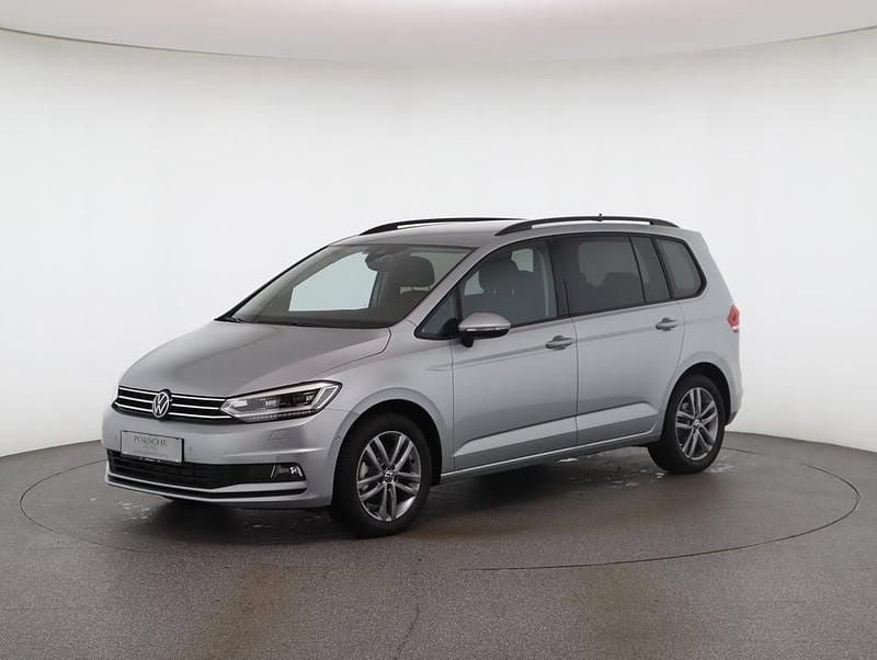 Gebraucht VW Touran 150 PS (110 kW) 2025 Silber  metallic Van / Kleinbus
