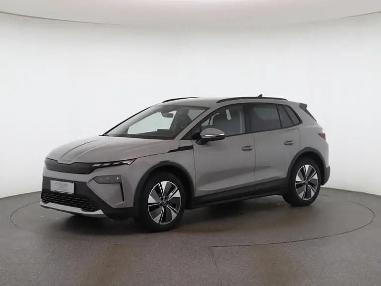 Mittelgrau normal Gebraucht 2025 Skoda Elroq SUV | € 35.990 (Guter Preis) - Bild 1/4