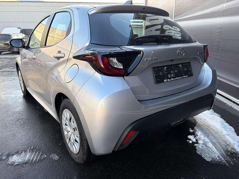 Neu Mazda 2 Prime-Line 92 PS (67 kW) 2025 Silber Limousine