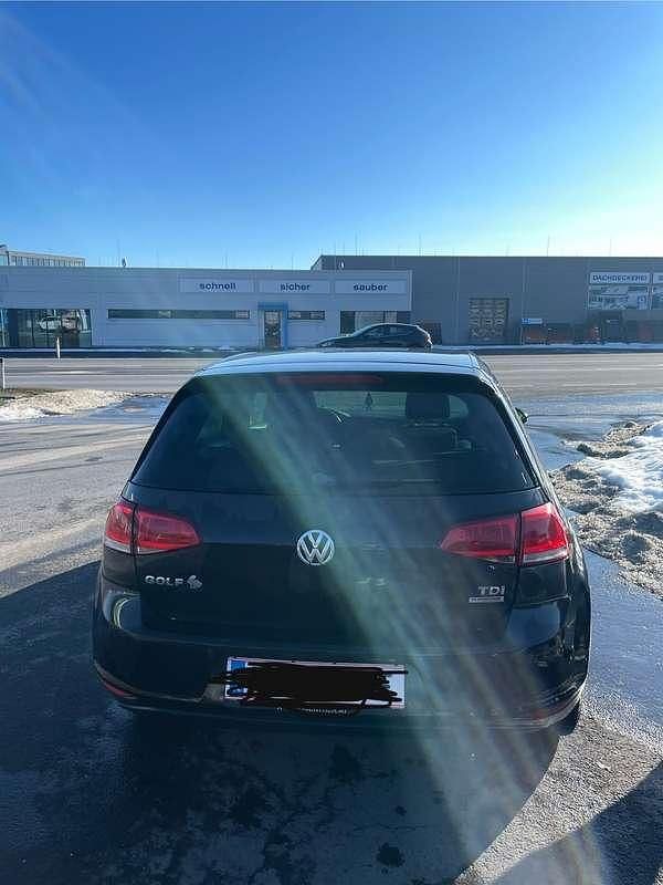 Gebraucht VW Golf VII 90 PS (66 kW) 2014 Schwarz Kleinwagen