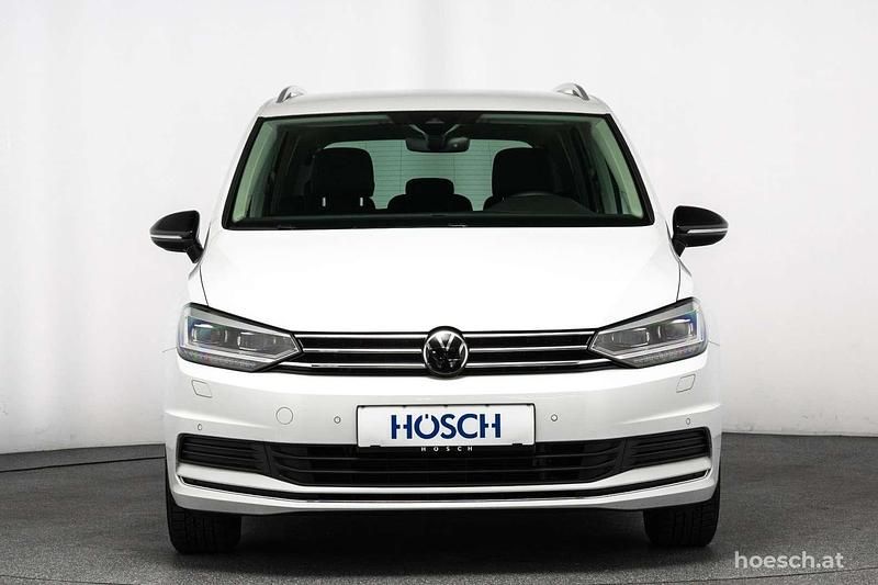 Gebraucht VW Touran Comfortline 150 PS (110 kW) 2025 Weiß Van / Kleinbus