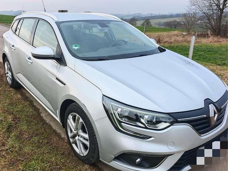 Gebraucht Renault Mégane GrandTour Intens 110 PS (80 kW) 2017 Silber Kombi