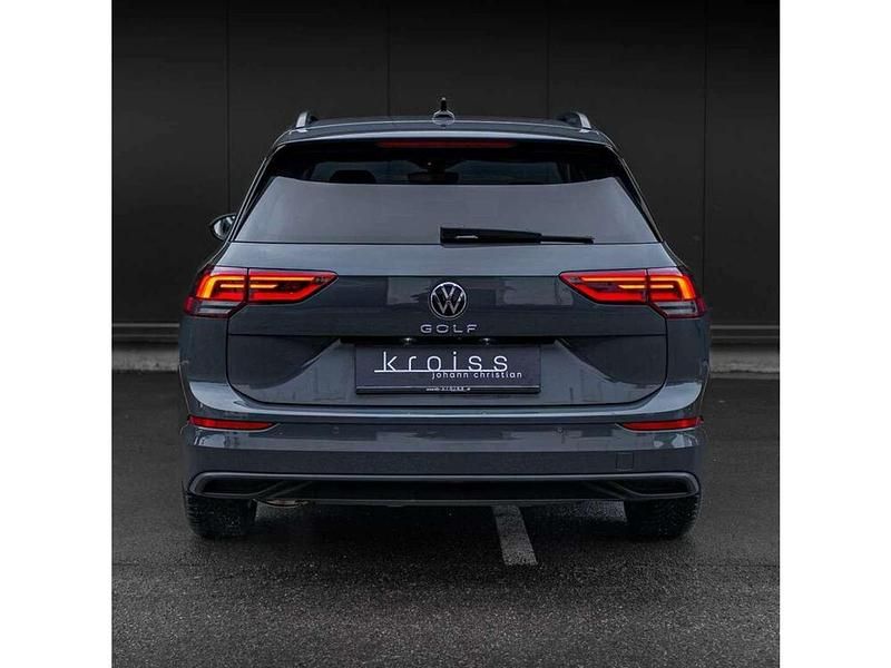 Gebraucht VW Golf VIII Life 116 PS (85 kW) 2022 Grau Kombi