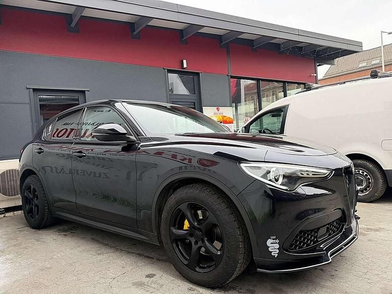 Gebraucht Alfa Romeo Stelvio Super 160 PS (117 kW) 2019 Schwarz SUV