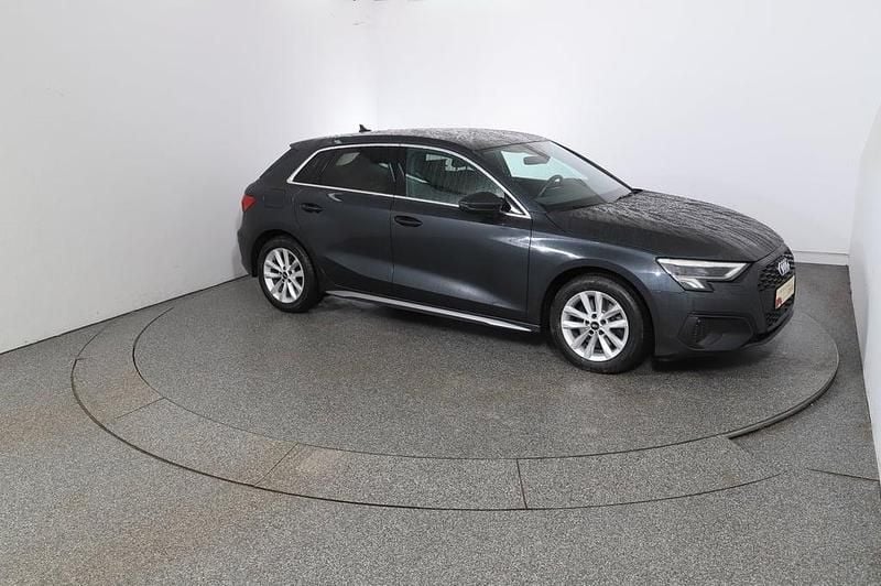 Gebraucht Audi A3 110 PS (80 kW) 2021 Grau Limousine