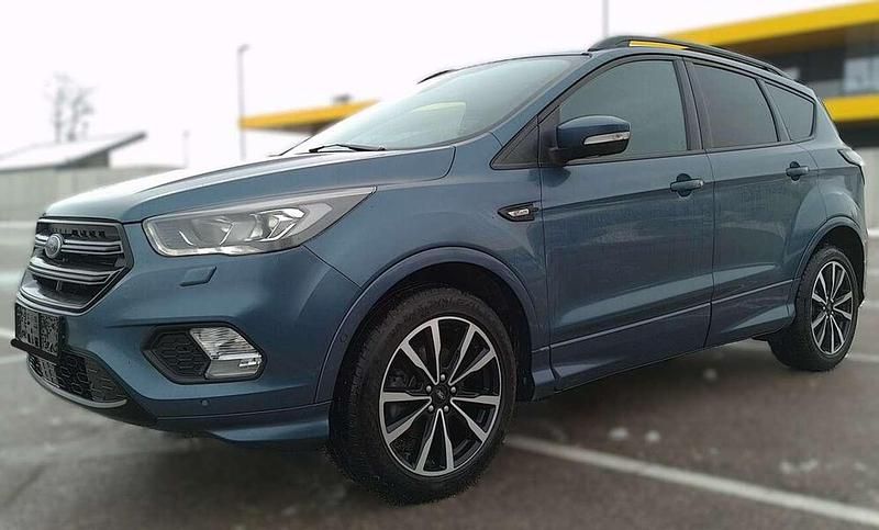 Gebraucht Ford Kuga ST-Line 120 PS (88 kW) 2019 Blau SUV