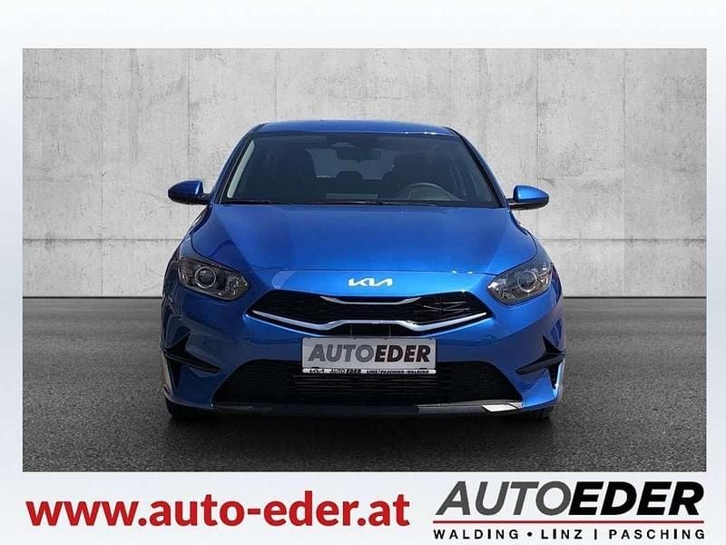 Neu Kia Ceed 101 PS (74 kW) 2025 Blau Kleinwagen